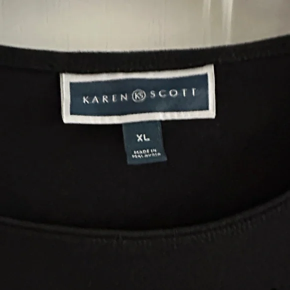 Karen Scott Black Holday Top with Red 'Believe' Design - Picture 3 of 4